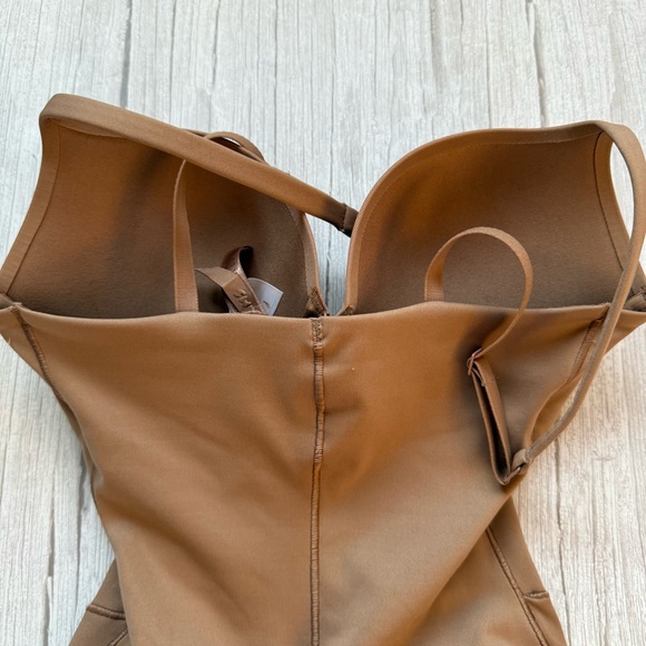 Ultimate Body Butt  Enhancing Bodysuit SKIMS S - Picture 6 of 7